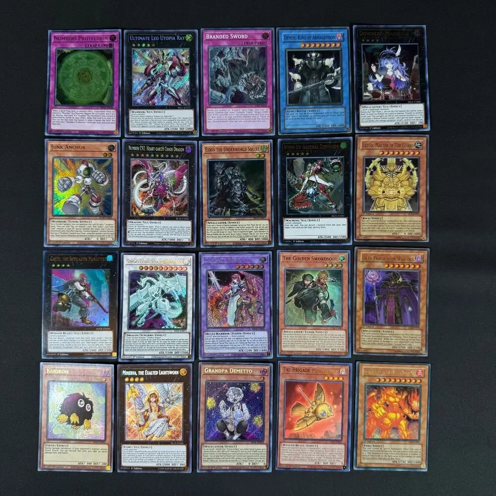 lot of 20 yu-gi-oh! holo cards vintage/modern 1st edition/regular yugioh